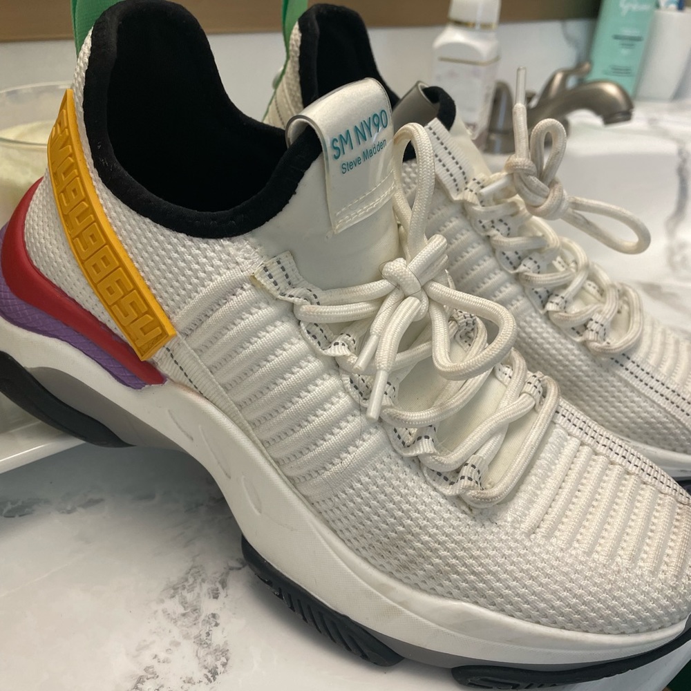 Steve Madden sneakers sz 9